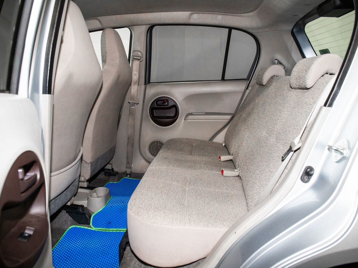 Toyota Passo 2010 - фото автомобиля