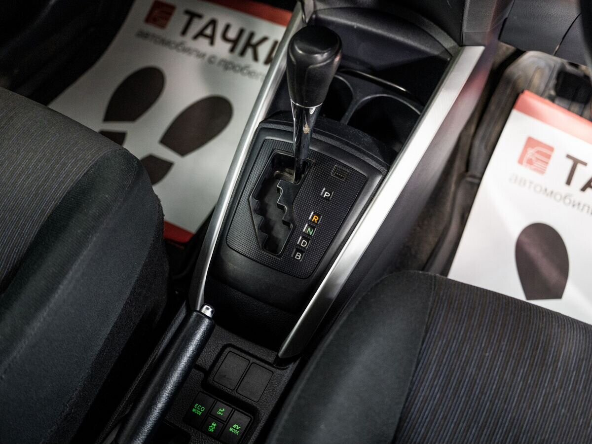 Toyota Corolla 2017 - фото автомобиля