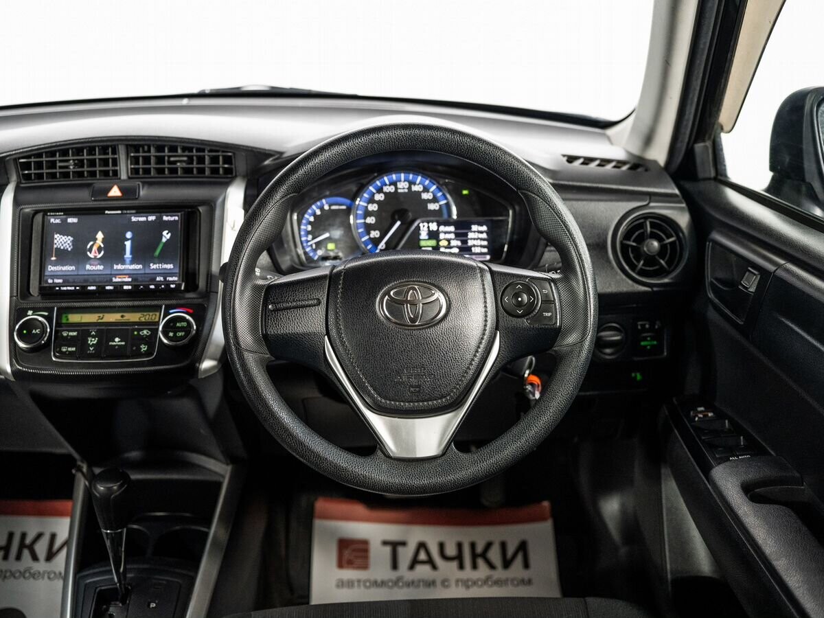 Toyota Corolla 2017 - фото автомобиля