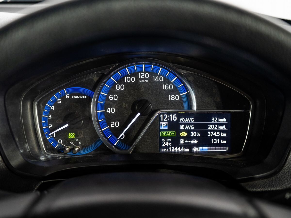 Toyota Corolla 2017 - фото автомобиля