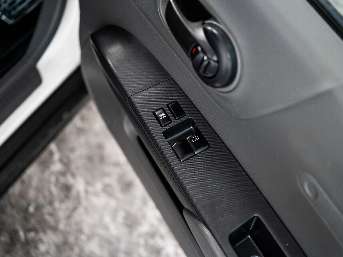 Nissan AD 2016 - фото автомобиля