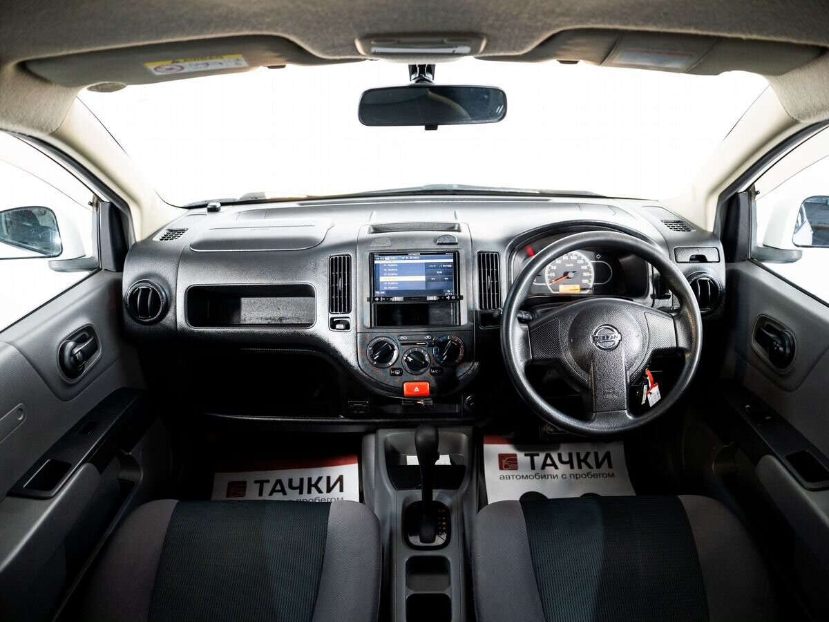 Nissan AD 2016 - фото автомобиля