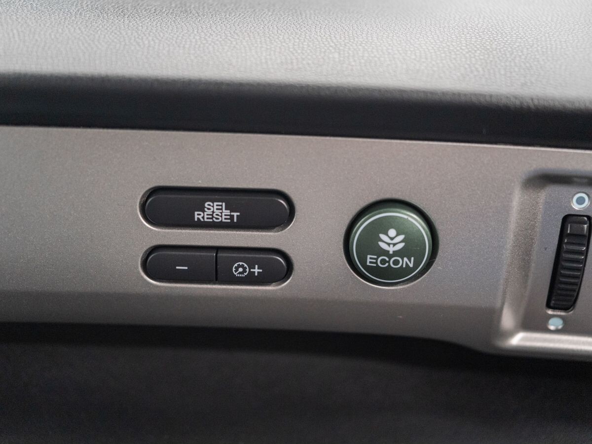 Honda Freed 2011 - фото автомобиля