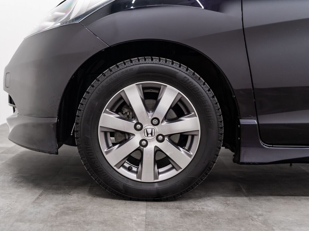 Honda Freed 2011 - фото автомобиля