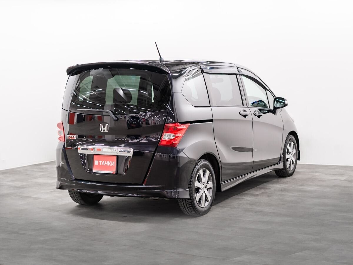 Honda Freed 2011 - фото автомобиля