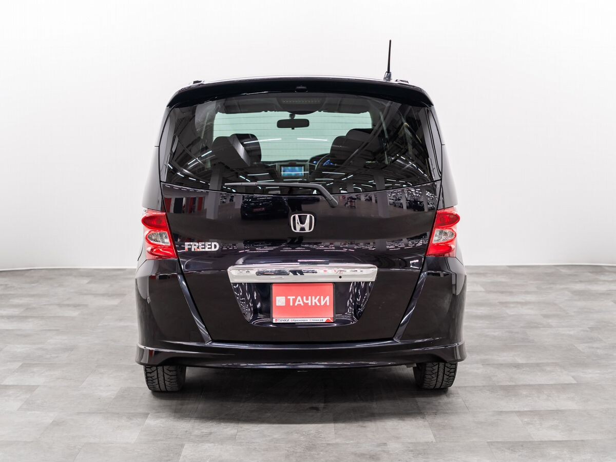 Honda Freed 2011 - фото автомобиля