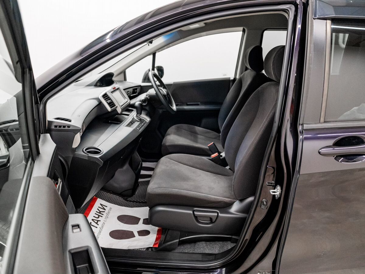 Honda Freed 2011 - фото автомобиля