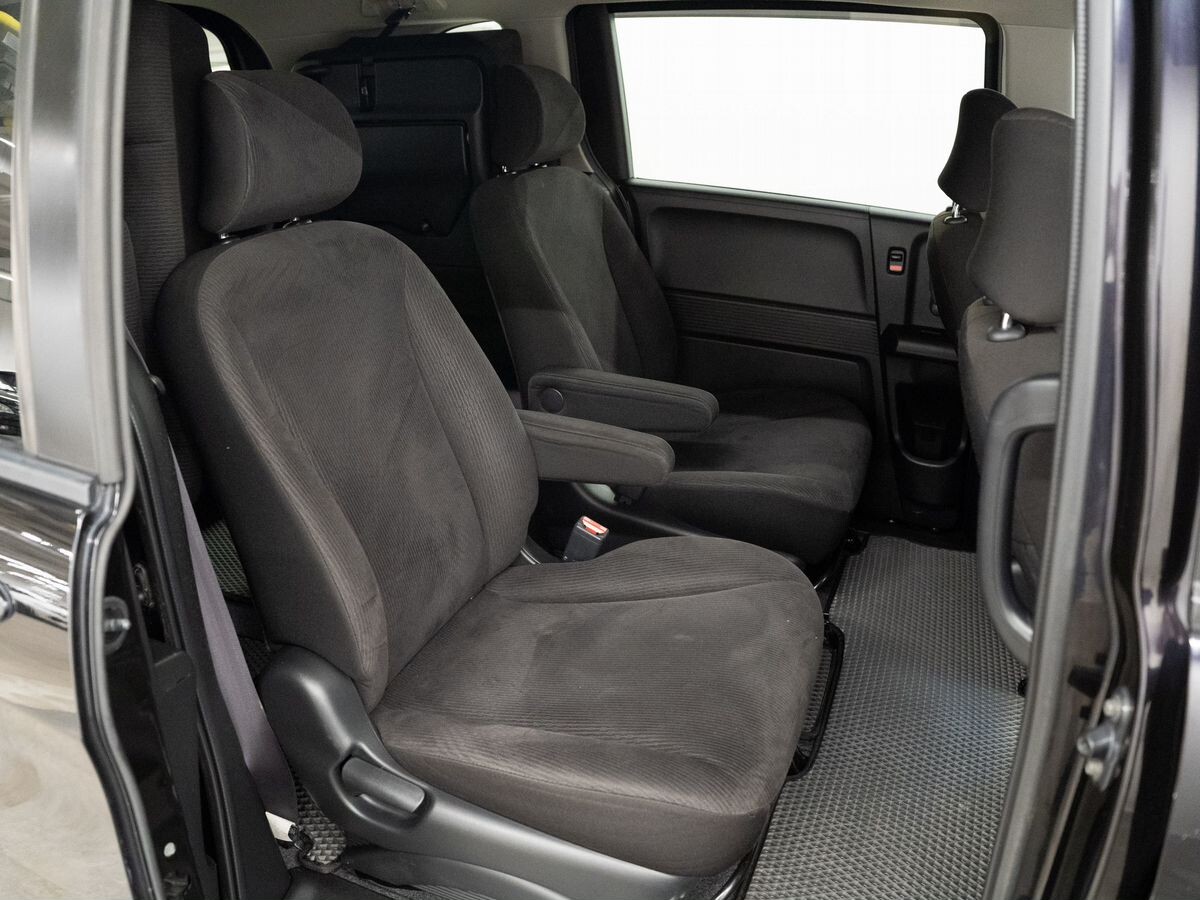 Honda Freed 2011 - фото автомобиля