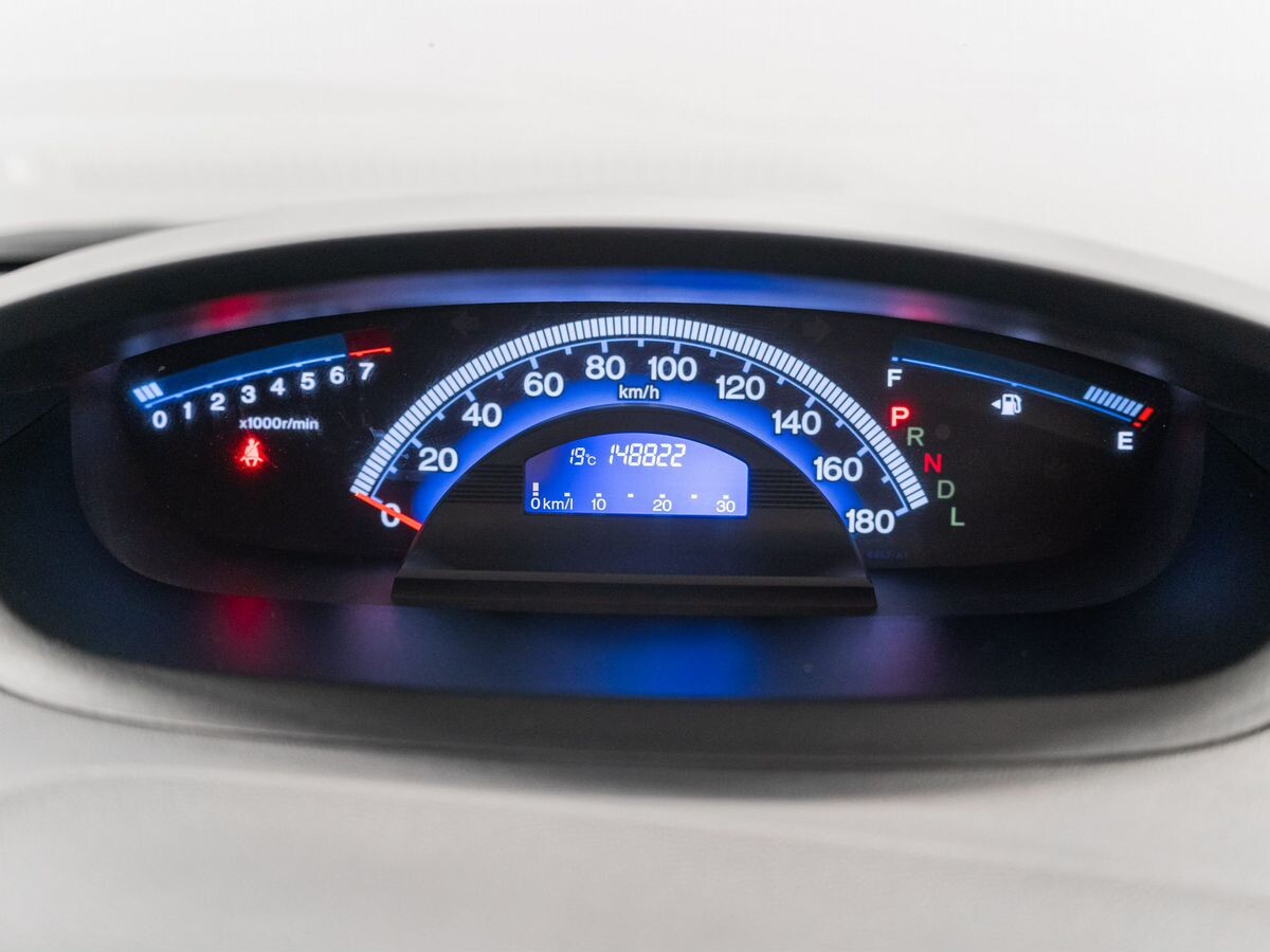 Honda Freed 2011 - фото автомобиля