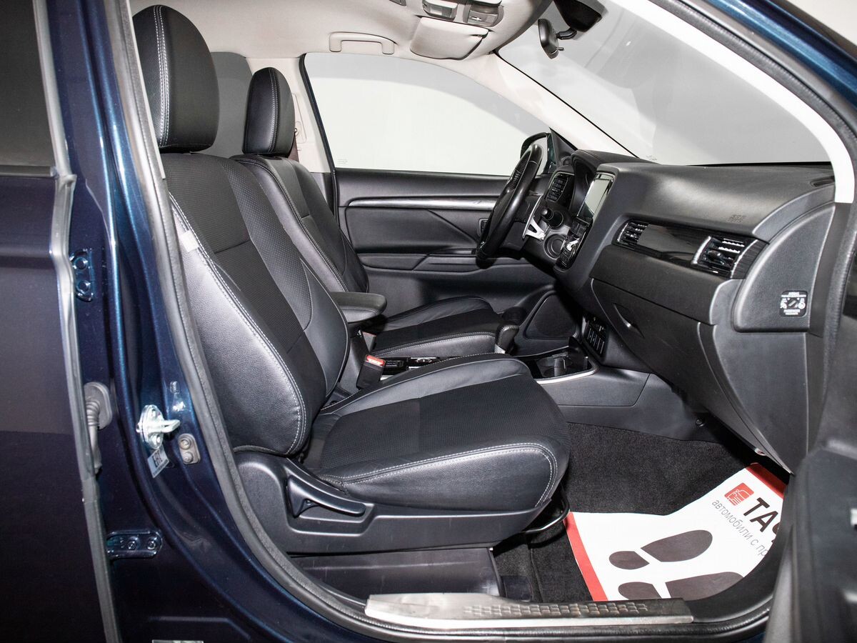 Mitsubishi Outlander 2018 - фото автомобиля