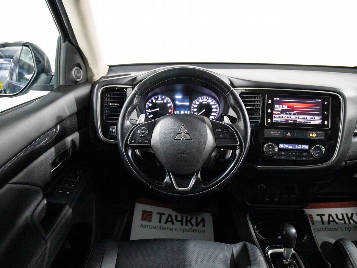 Mitsubishi Outlander 2018 - фото автомобиля