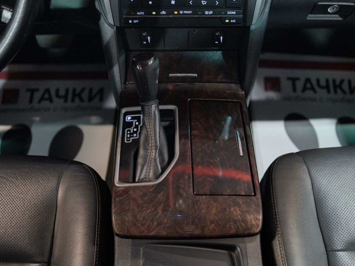 Toyota Camry 2017 - фото автомобиля