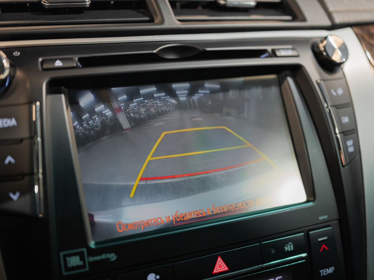 Toyota Camry 2017 - фото автомобиля