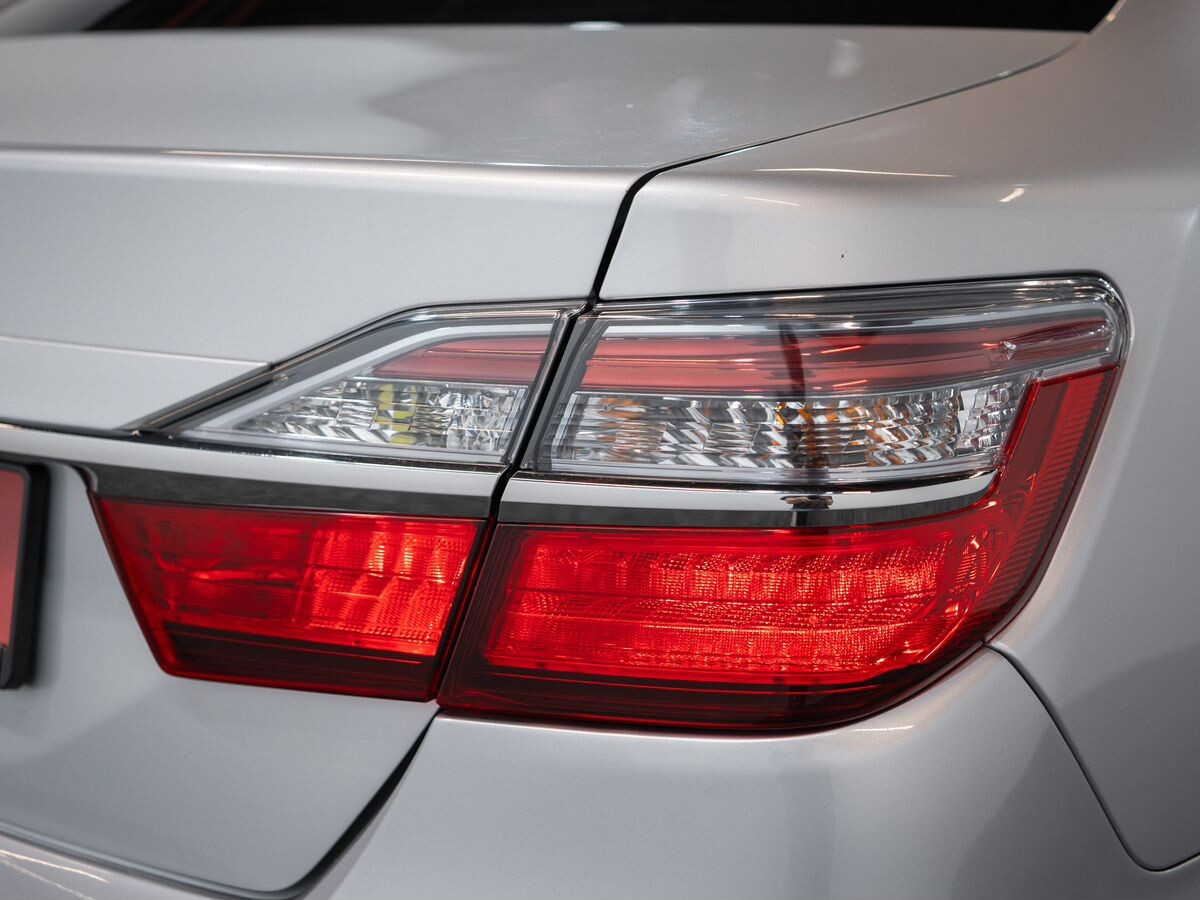 Toyota Camry 2017 - фото автомобиля