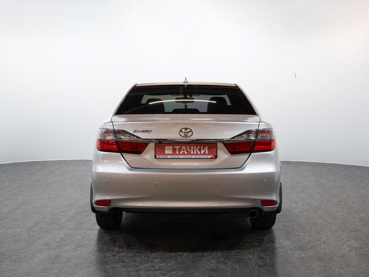 Toyota Camry 2017 - фото автомобиля
