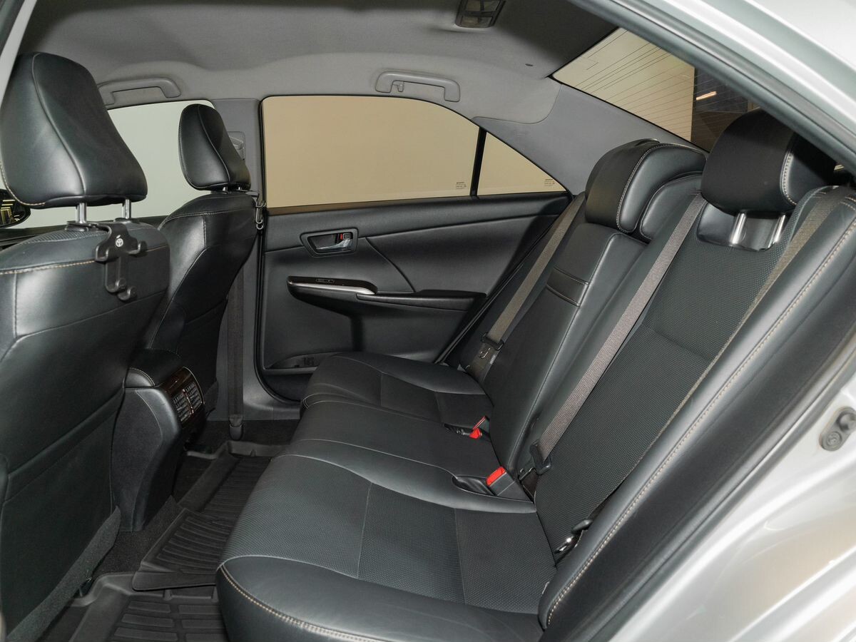 Toyota Camry 2017 - фото автомобиля