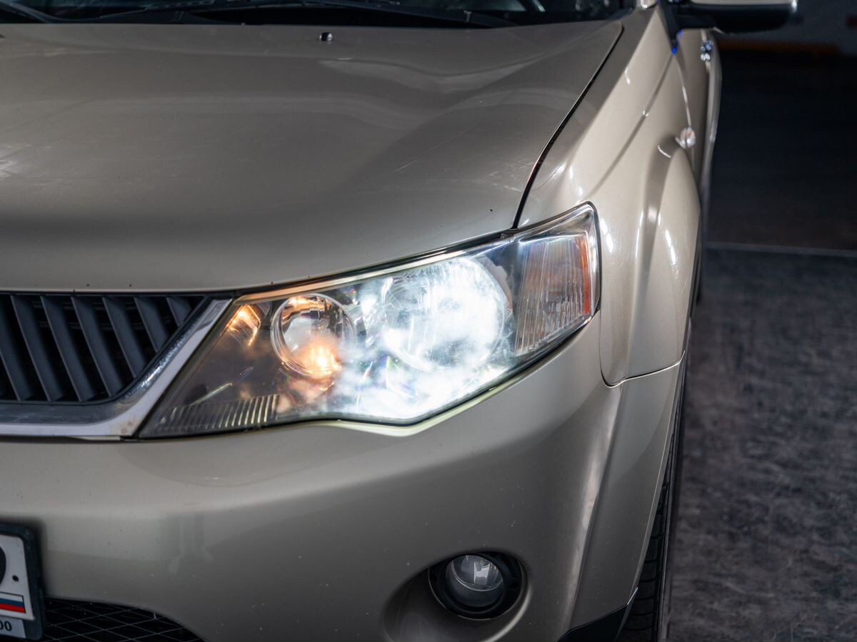 Mitsubishi Outlander 2008 - фото автомобиля