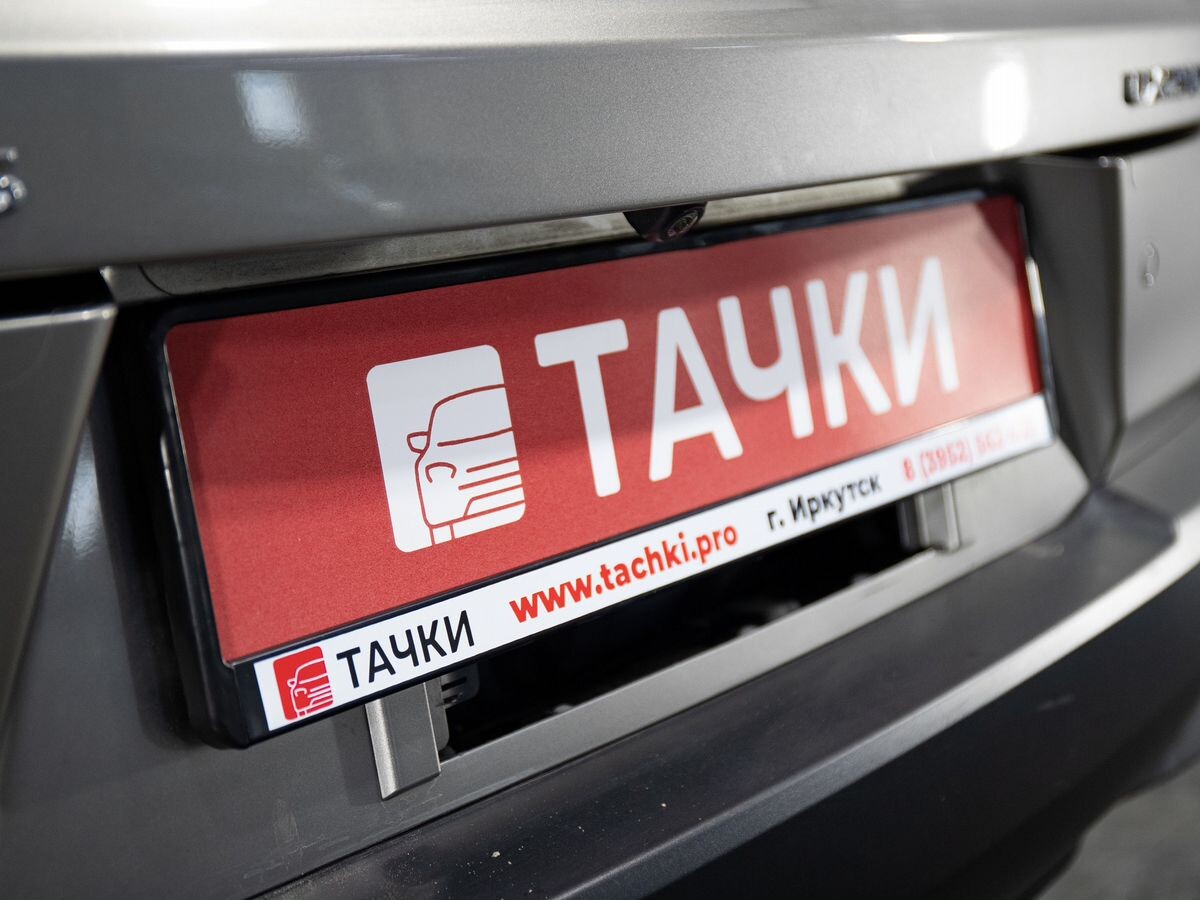 Lexus UX 2019 - фото автомобиля