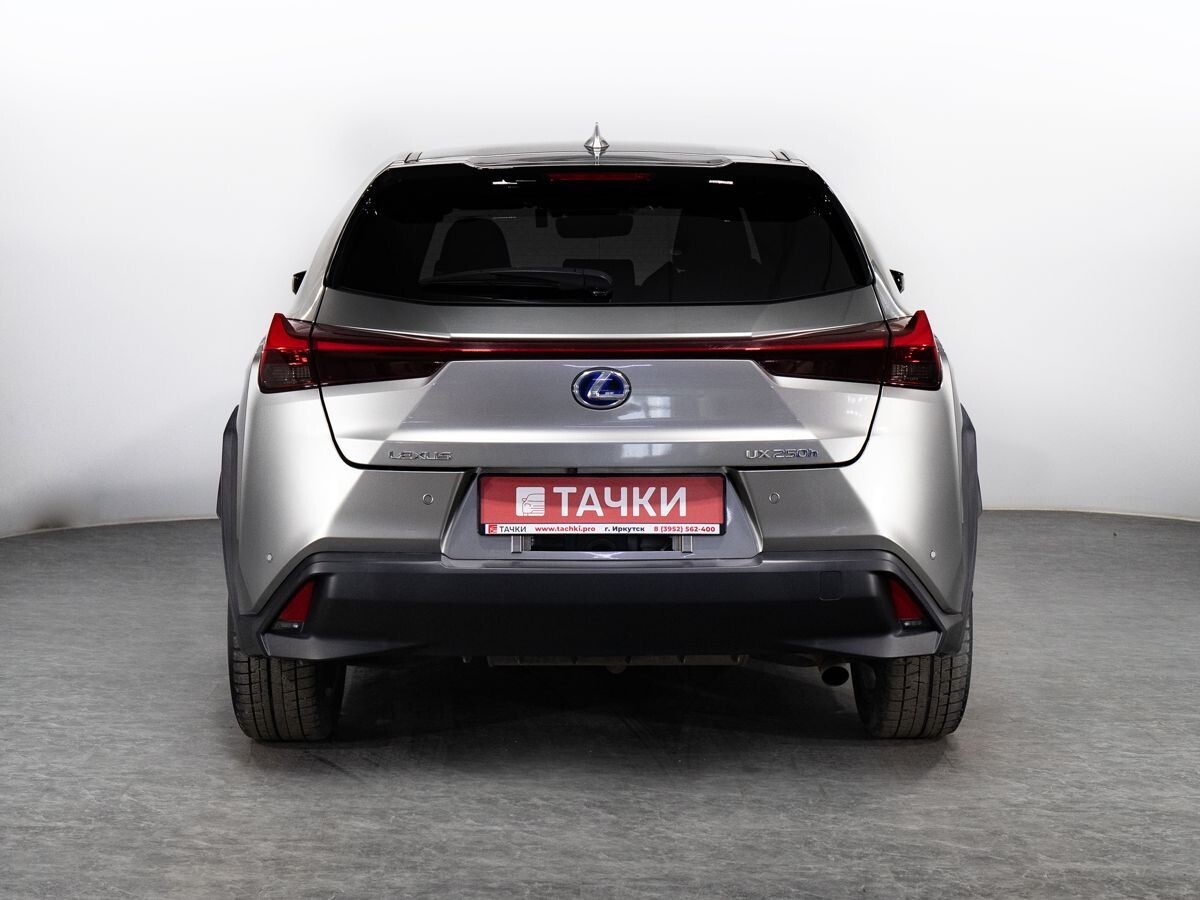 Lexus UX 2019 - фото автомобиля
