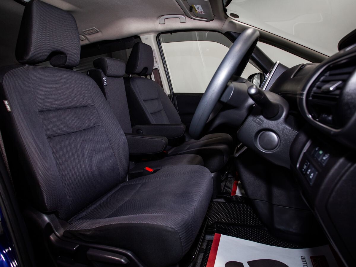 Nissan Serena 2018 - фото автомобиля