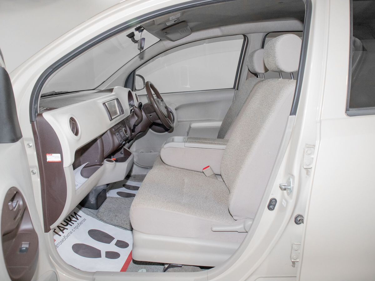 Toyota Passo 2010 - фото автомобиля