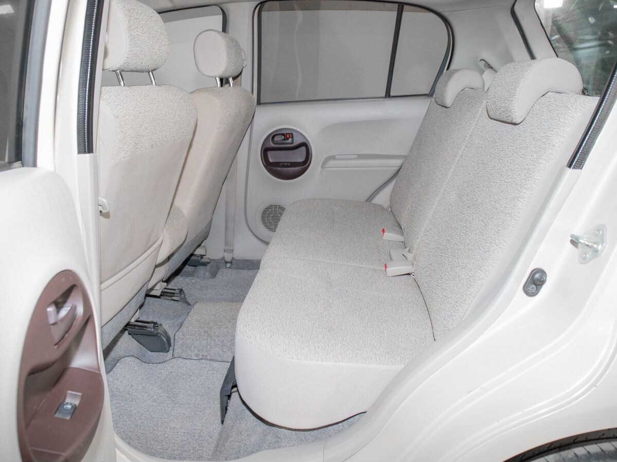 Toyota Passo 2010 - фото автомобиля