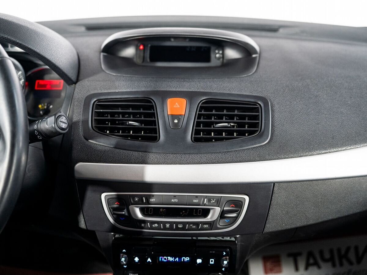 Renault Megane 2011 - фото автомобиля