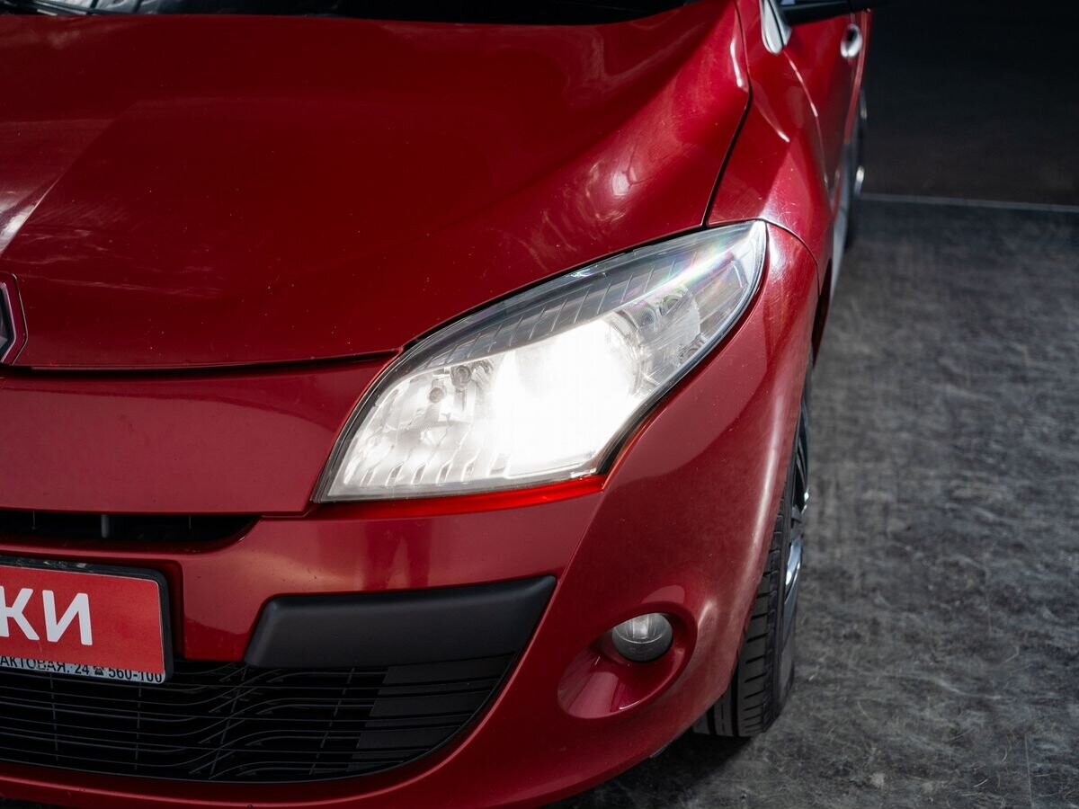 Renault Megane 2011 - фото автомобиля