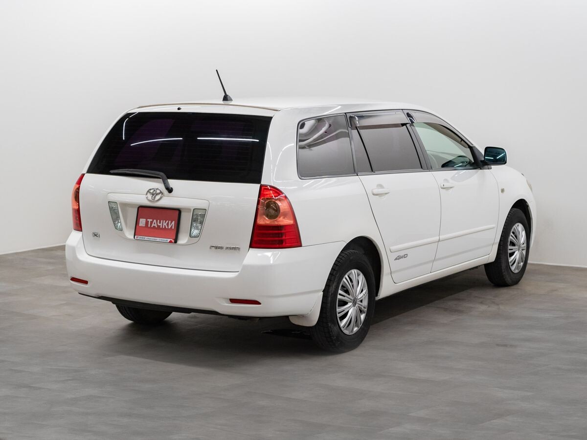 Toyota Corolla 2005 - фото автомобиля