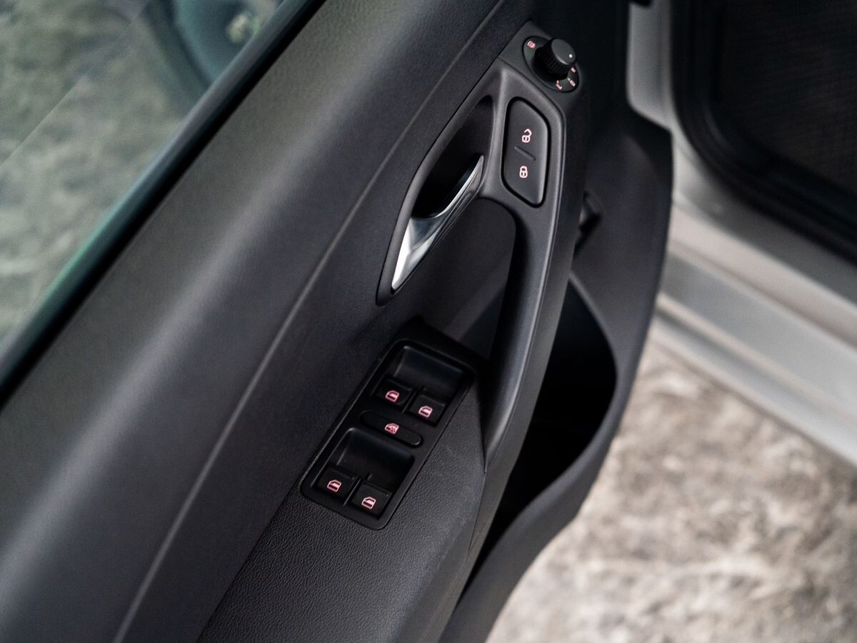 Volkswagen Polo 2017 - фото автомобиля