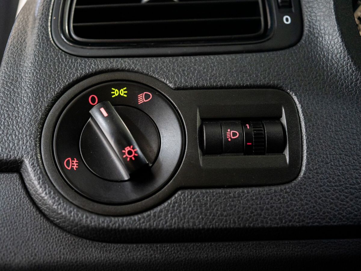 Volkswagen Polo 2017 - фото автомобиля