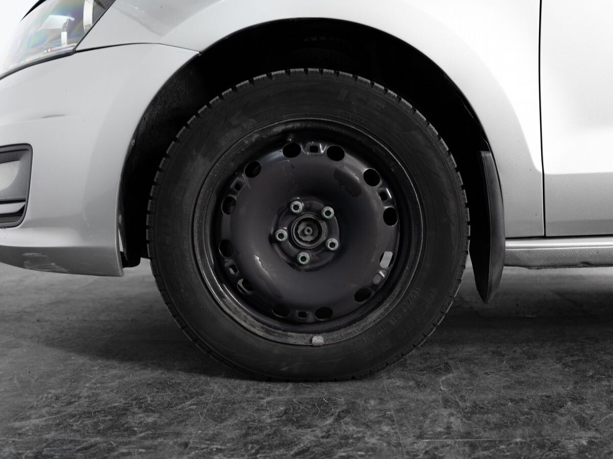 Volkswagen Polo 2017 - фото автомобиля