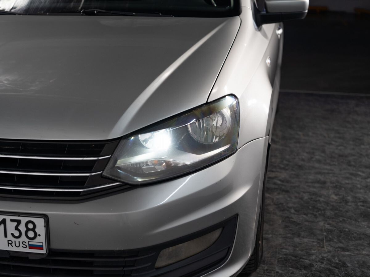 Volkswagen Polo 2017 - фото автомобиля