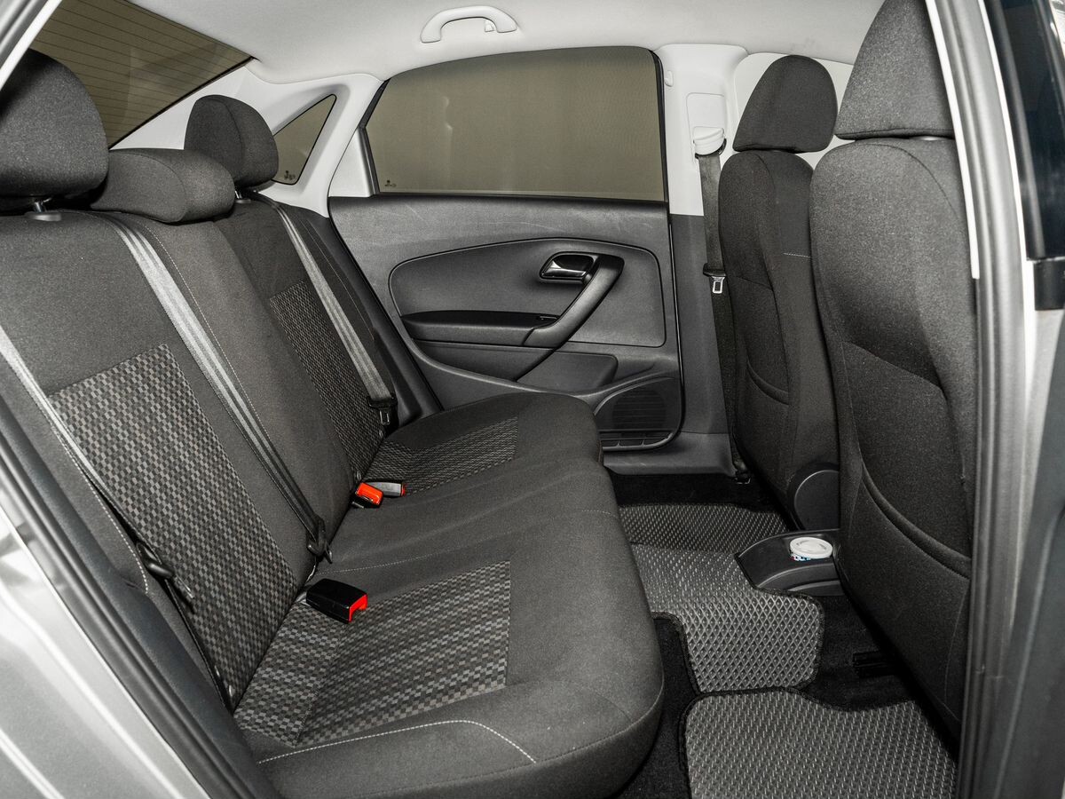 Volkswagen Polo 2017 - фото автомобиля