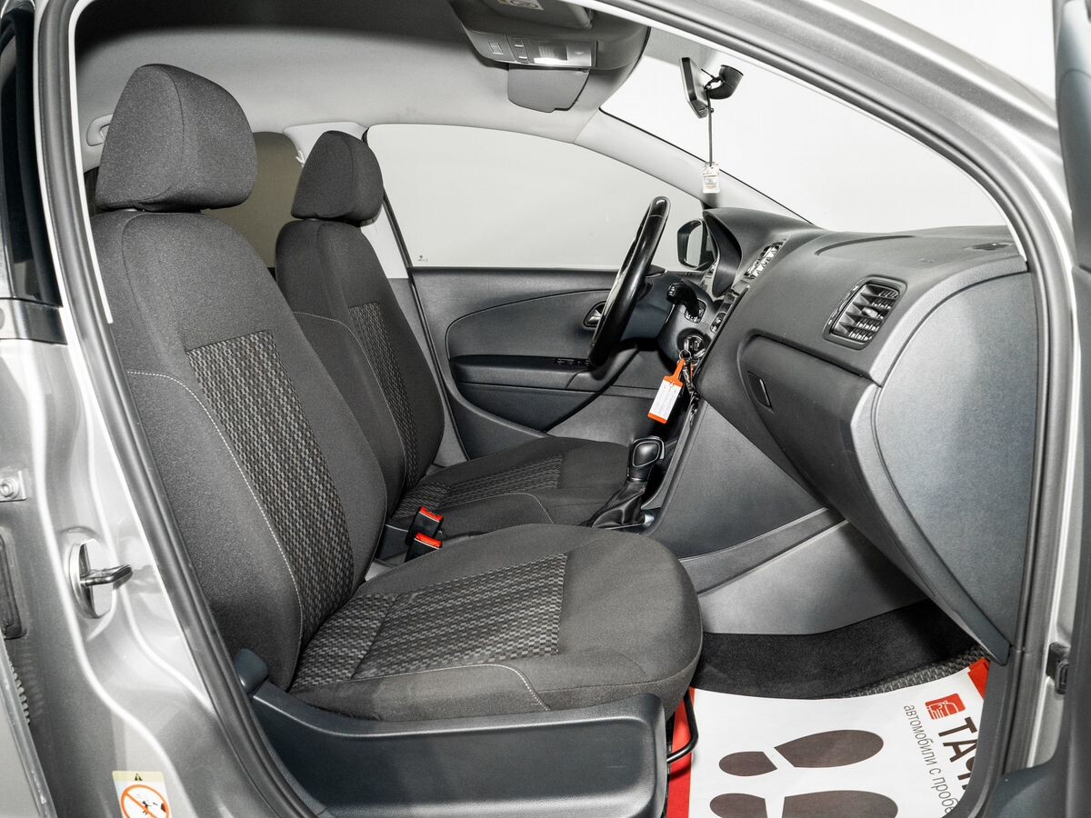 Volkswagen Polo 2017 - фото автомобиля