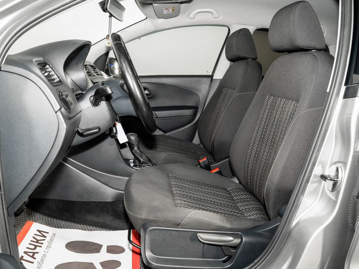 Volkswagen Polo 2017 - фото автомобиля