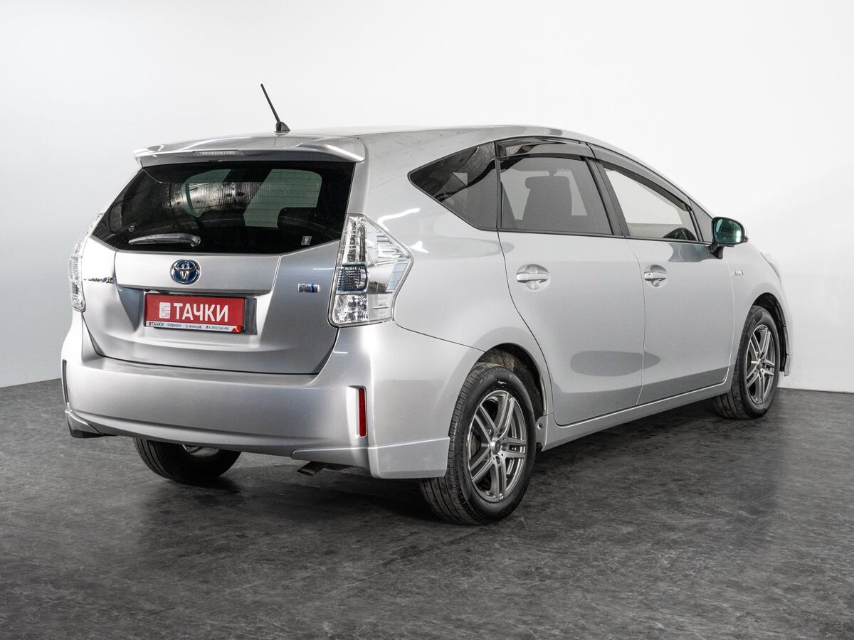 Toyota Prius Alpha 2012 - фото автомобиля