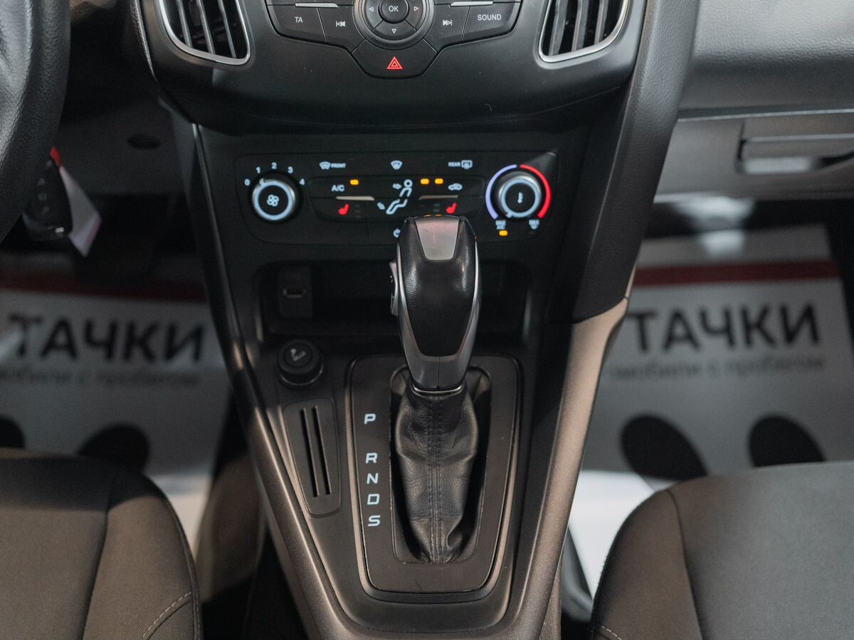 Ford Focus 2018 - фото автомобиля