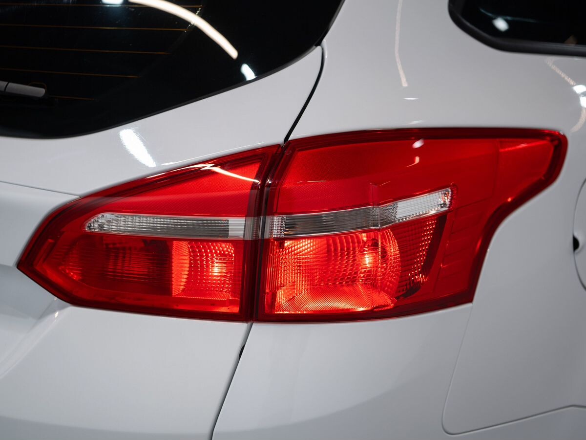 Ford Focus 2018 - фото автомобиля