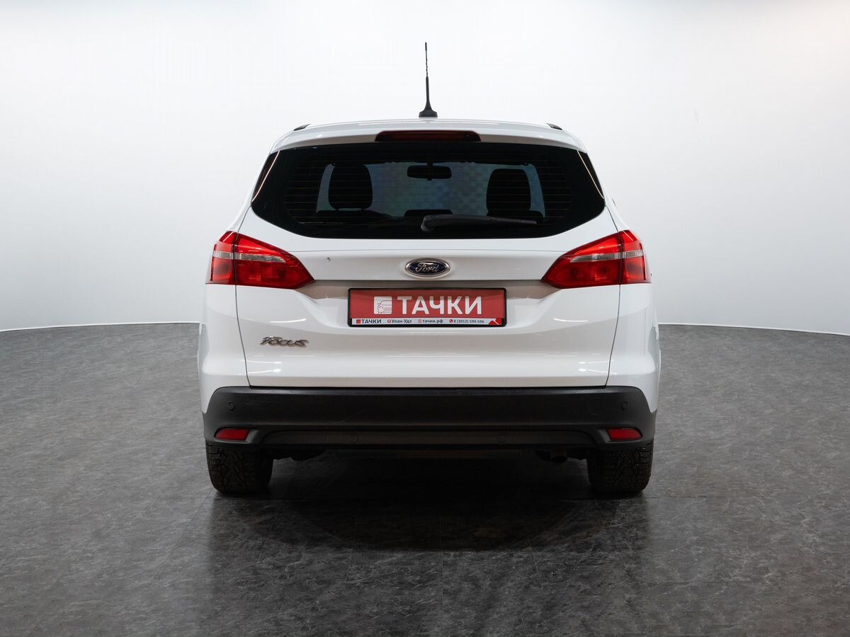 Ford Focus 2018 - фото автомобиля