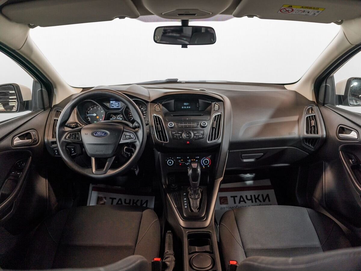 Ford Focus 2018 - фото автомобиля