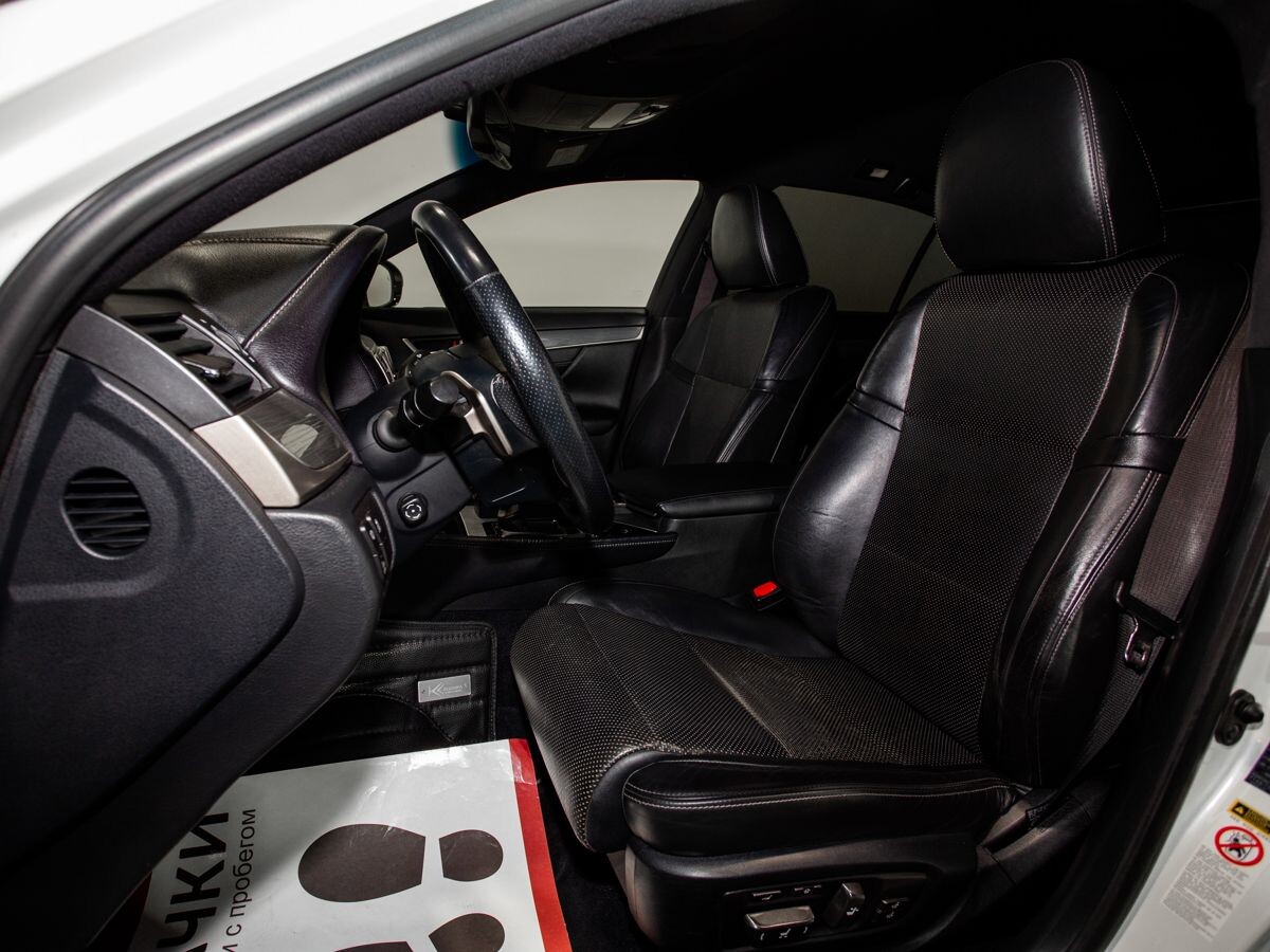 Lexus GS 2012 - фото автомобиля