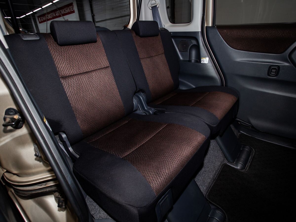 Nissan Roox 2011 - фото автомобиля