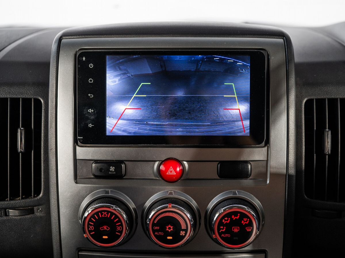 Mitsubishi Delica D:5 2014 - фото автомобиля