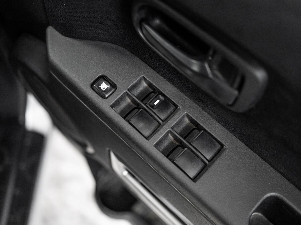 Mitsubishi Delica D:5 2014 - фото автомобиля