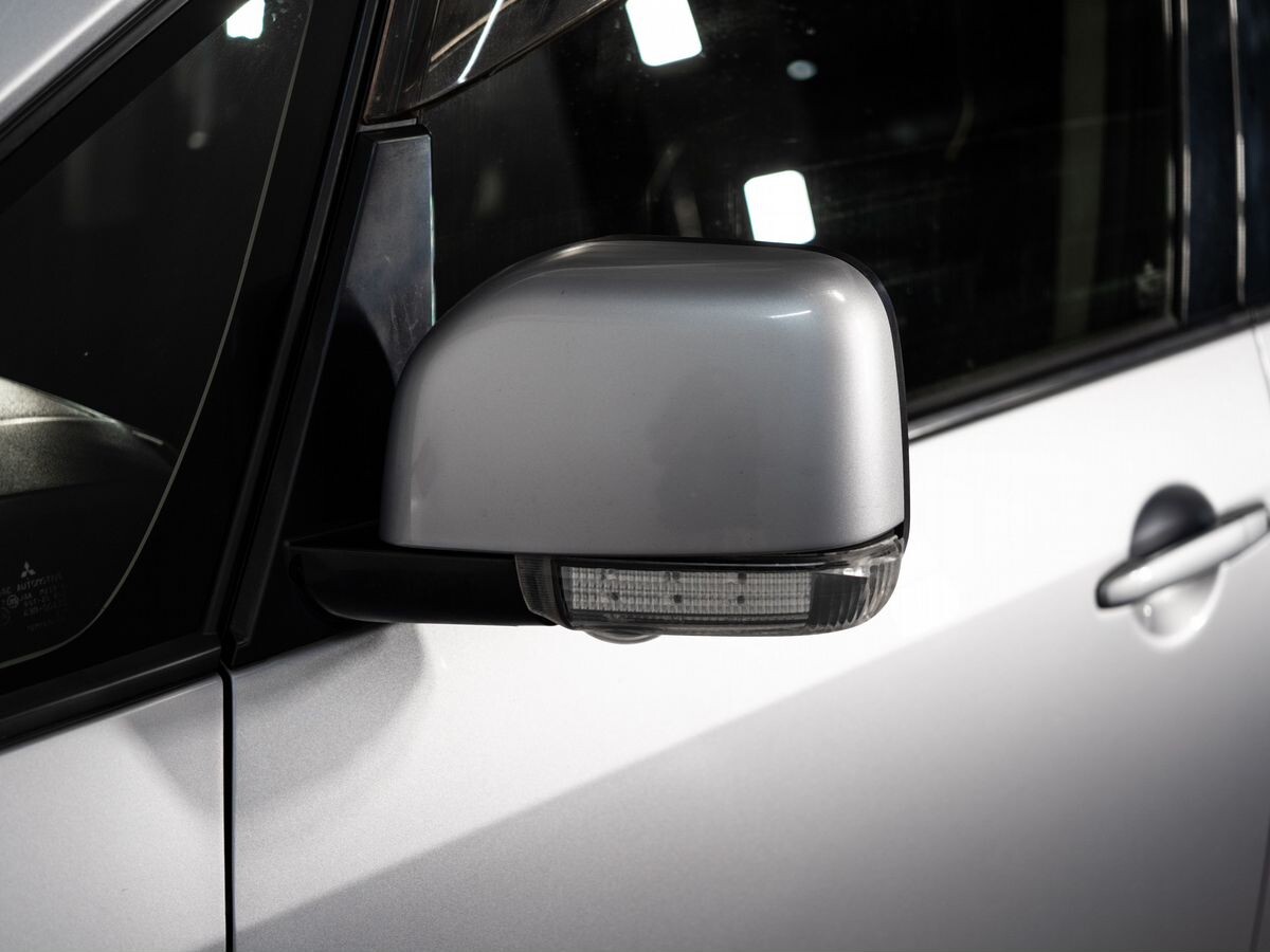 Mitsubishi Delica D:5 2014 - фото автомобиля