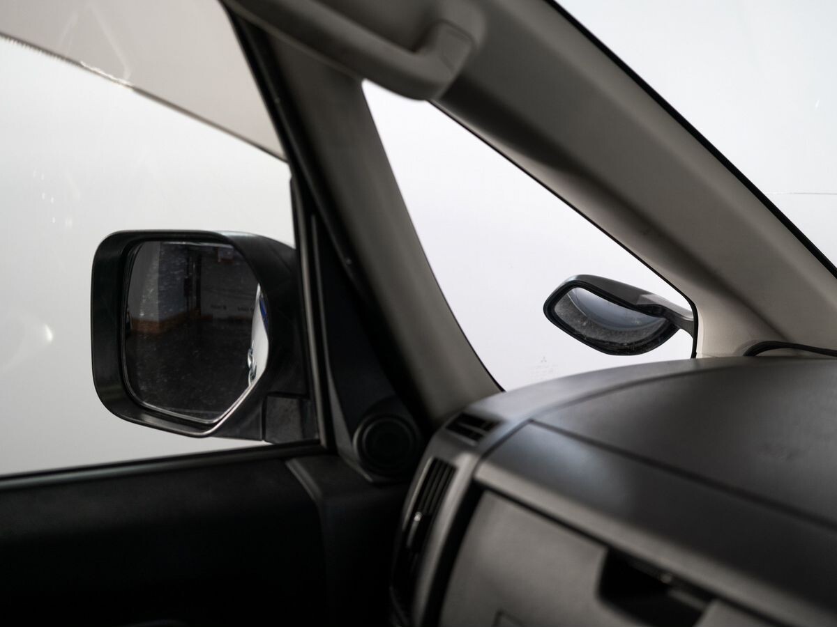 Mitsubishi Delica D:5 2014 - фото автомобиля