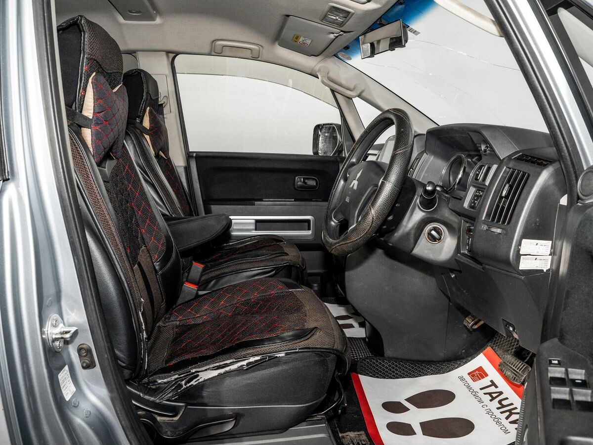 Mitsubishi Delica D:5 2014 - фото автомобиля