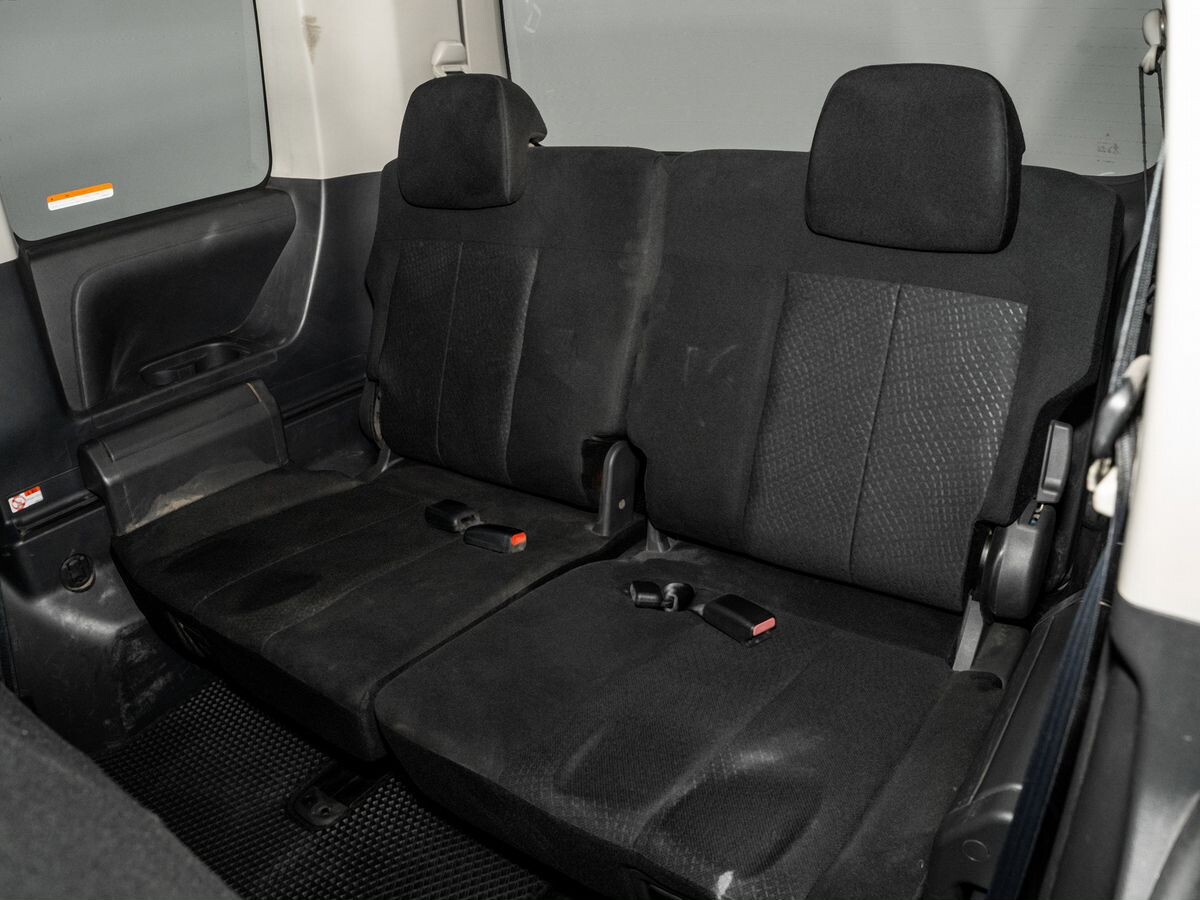 Mitsubishi Delica D:5 2014 - фото автомобиля