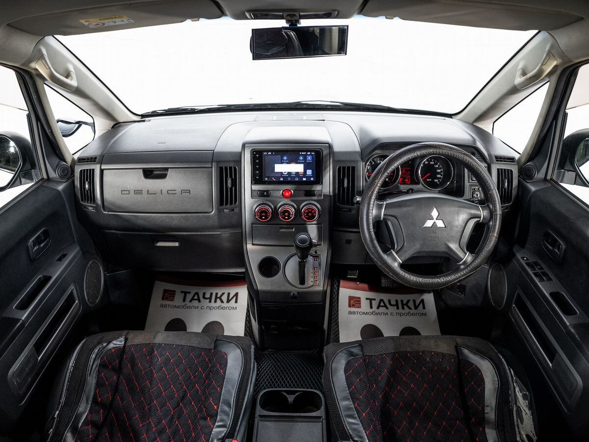 Mitsubishi Delica D:5 2014 - фото автомобиля
